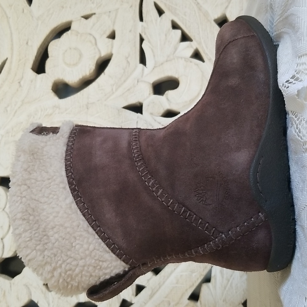 Timberland Genuine Leather Slip on Brown Boots Waterproof Size 6M Mid Calf Style - Picture 4 of 17
